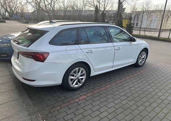 Skoda Octavia cena 77900 przebieg: 93000, rok produkcji 2021 z Gniewkowo małe 46